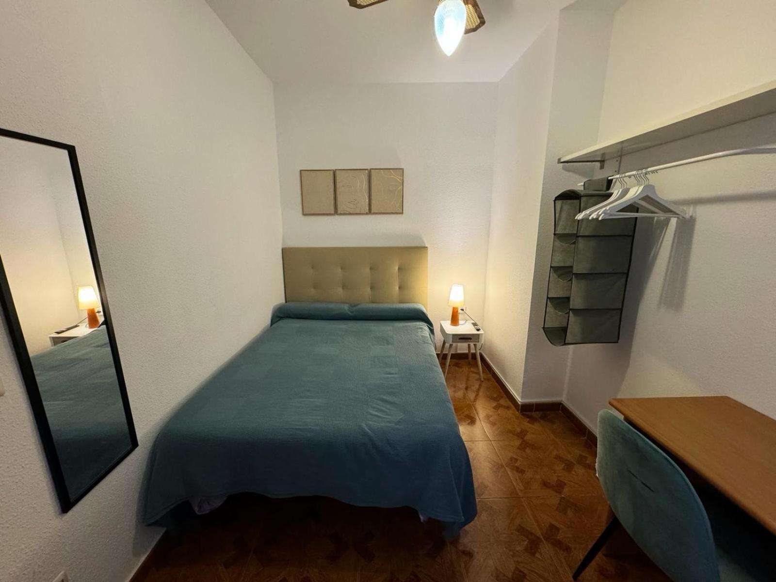 Habitaciones Figueroa Madrid Exterior photo